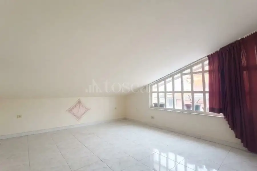 Casa Indipendente in vendita di 416 mq a €298.000 (rif. 174/2026)