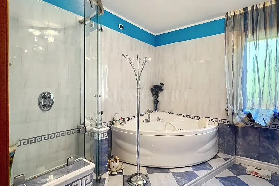 Casa Indipendente in vendita di 330 mq a €590.000 (rif. 82/2025)