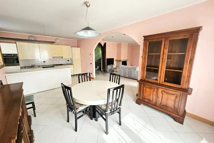 Villa Bifamiliare in vendita di 210 mq a €399.000 (rif. 13/2026)