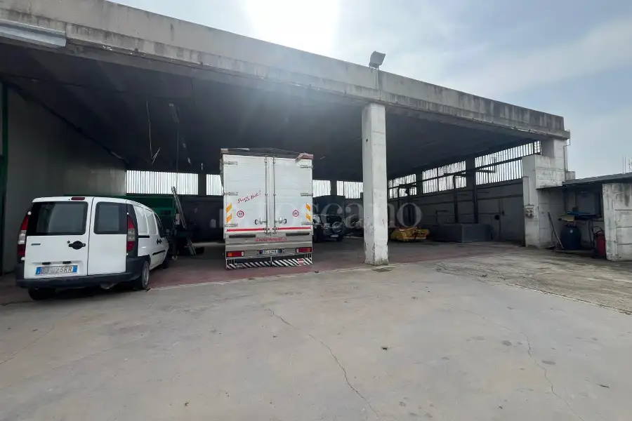Capannone in vendita di 1.200 mq trattativa riservata (rif. 20/2026)