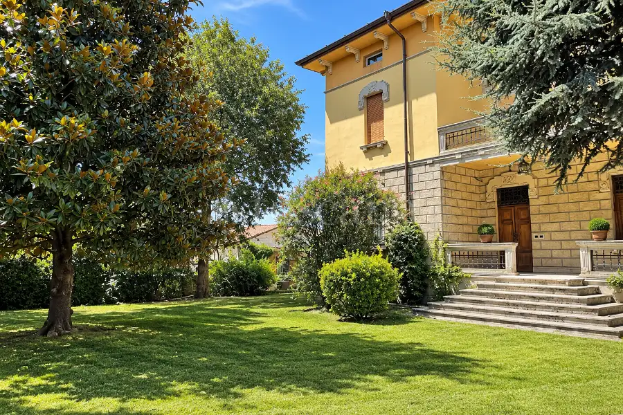 Villa Bifamiliare in vendita di 260 mq a €245.000 (rif. 50/2025)