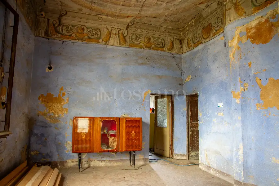 Villa in vendita di 1.337 mq a €1.250.000 (rif. 34/2025)
