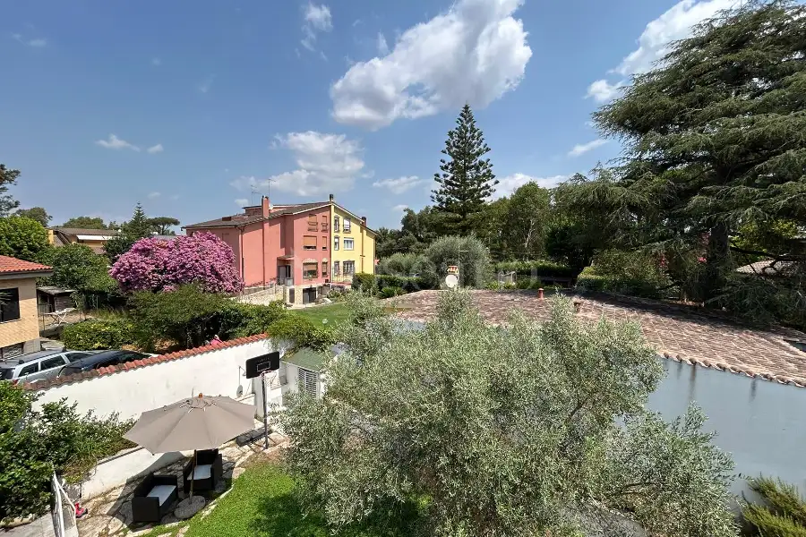 Villa Plurifamiliare in vendita di 220 mq a €459.000 (rif. 44/2026)