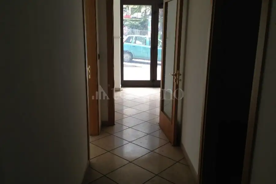 Negozio in vendita di 115 mq a €160.000 (rif. 40/2026)