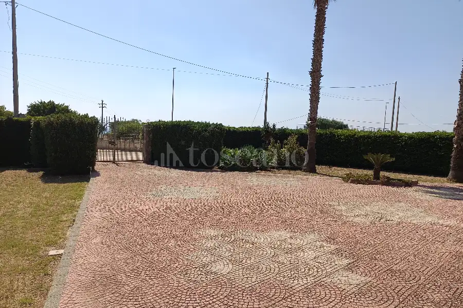 Villa in vendita di 470 mq a €698.000 (rif. 76/2026)