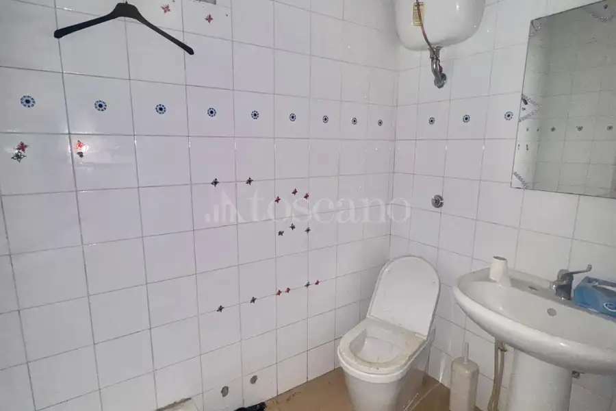 Negozio in vendita di 300 mq a €49.000 (rif. 64/2026)