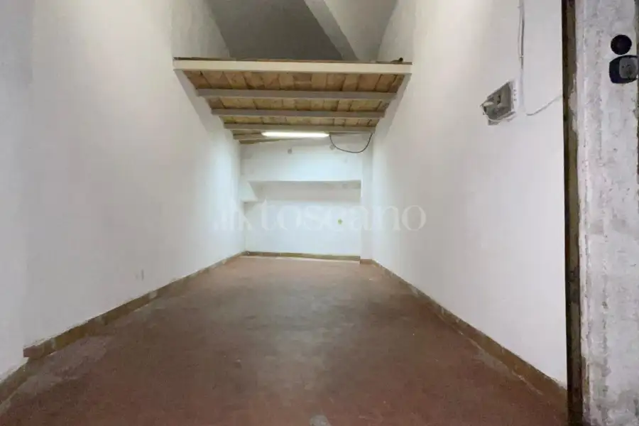 Box in vendita di 20 mq a €49.000 (rif. 61/2025)