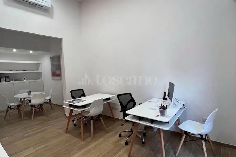 Negozio in affitto di 24 mq a €1.200 (rif. 32/2026)