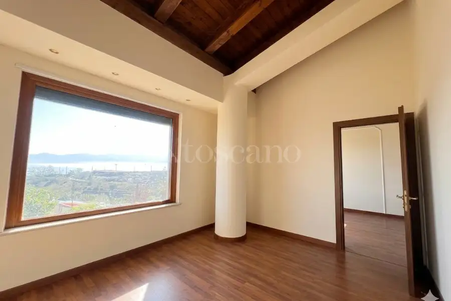 Casa Indipendente in vendita di 240 mq a €580.000 (rif. 14/2026)