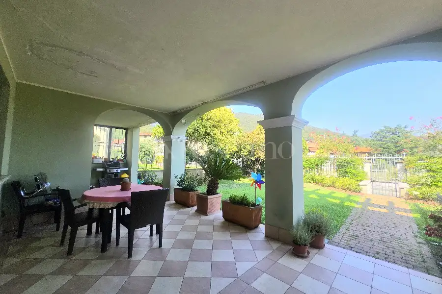 Villa in vendita di 250 mq a €710.000 (rif. 54/2026)