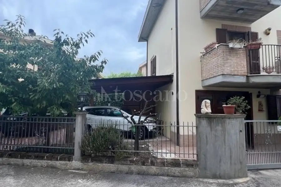 Villa Bifamiliare in vendita di 156 mq a €320.000 (rif. 11/2026)