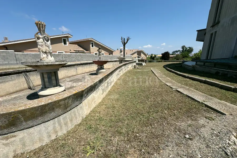 Casa in vendita di 800 mq a €879.000 (rif. 109/2024)