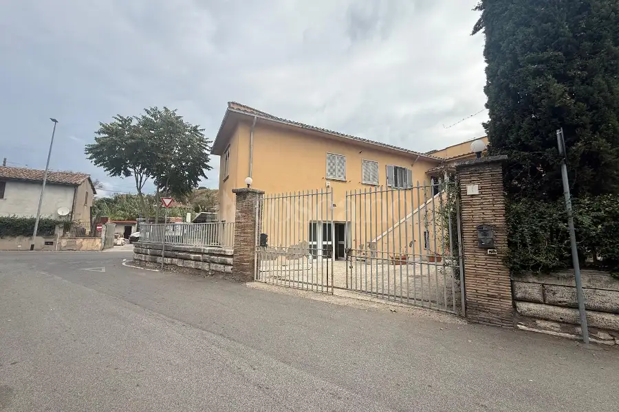 Laboratorio in vendita di 136 mq a €175.000 (rif. 15/2026)