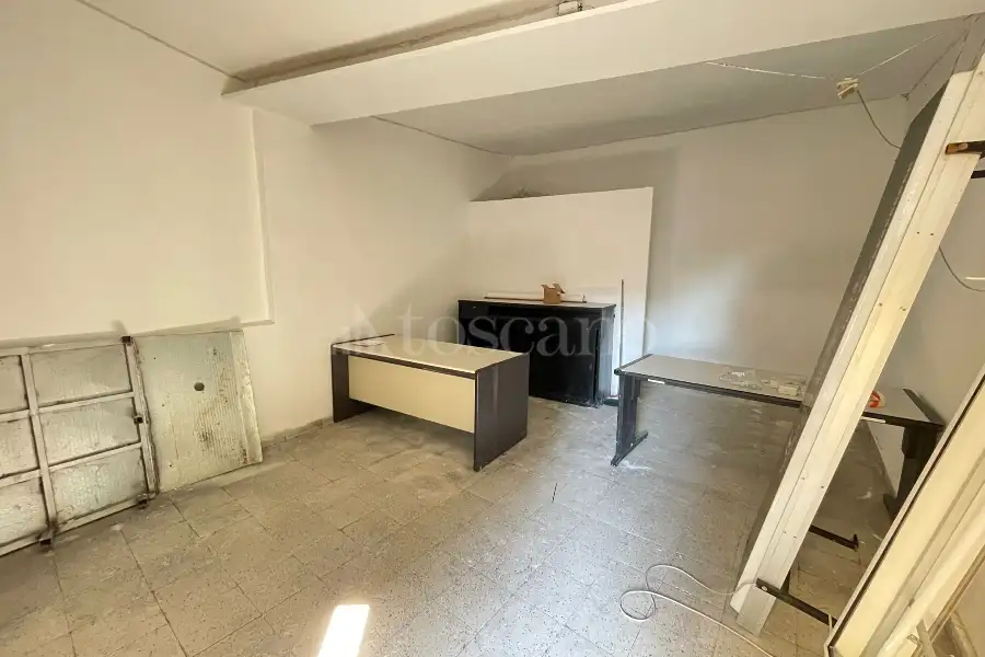 Negozio in affitto di 28 mq a €350 (rif. 108/2025)