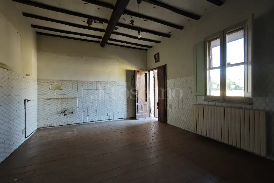 Casa in vendita di 250 mq a €274.000 (rif. 32/2023)