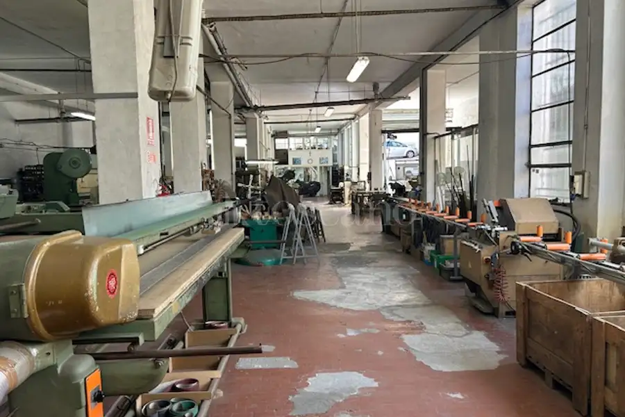 Laboratorio in vendita di 540 mq a €320.000 (rif. 21/2026)