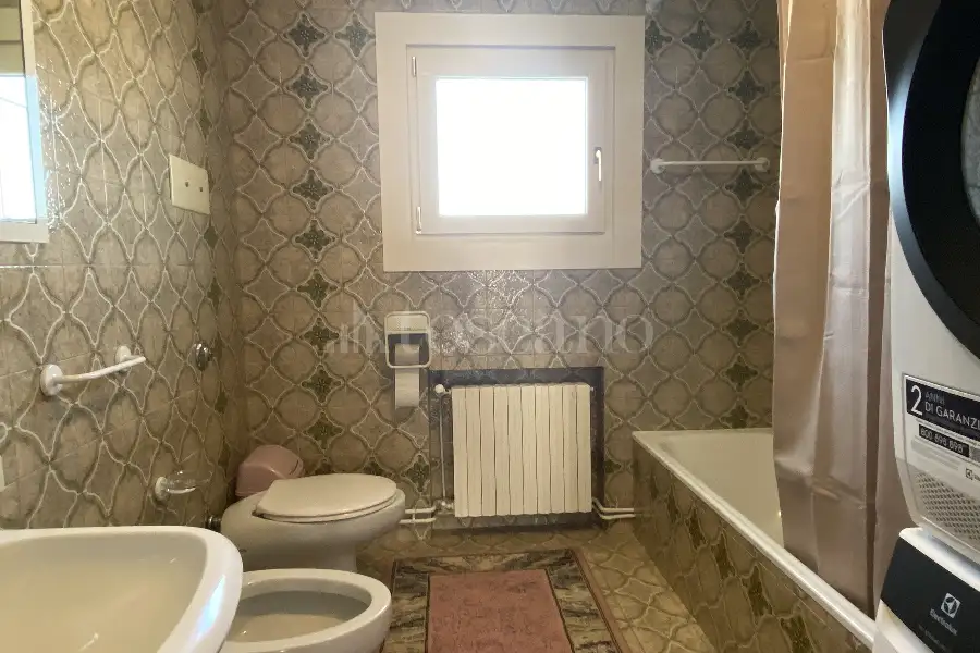 Casa Indipendente in vendita di 232 mq a €255.000 (rif. 17/2026)