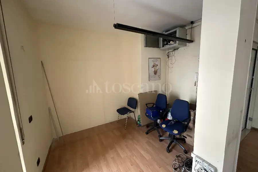Ufficio in affitto di 90 mq a €750 (rif. 1/2025)