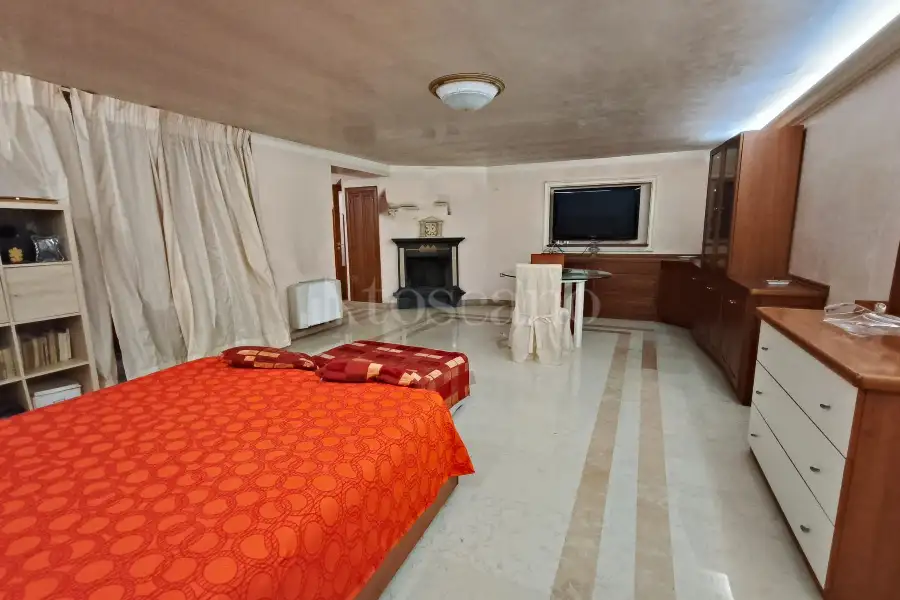 Villa Plurifamiliare in vendita di 220 mq a €469.000 (rif. 66/2025)