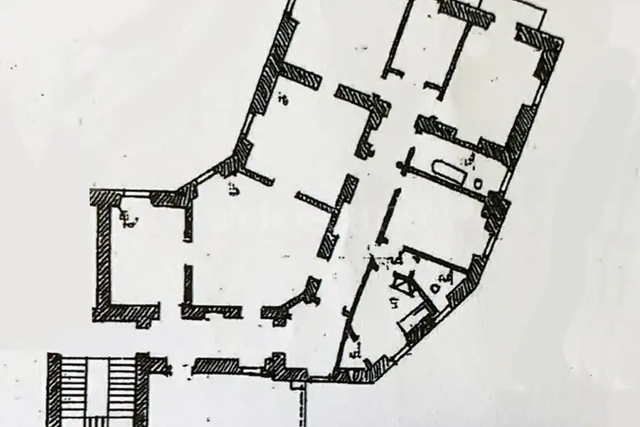 Casa in affitto di 270 mq a €5.500 (rif. 37/2026)