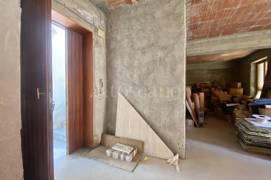 Casa Indipendente in vendita di 220 mq a €164.000 (rif. 16/2026)