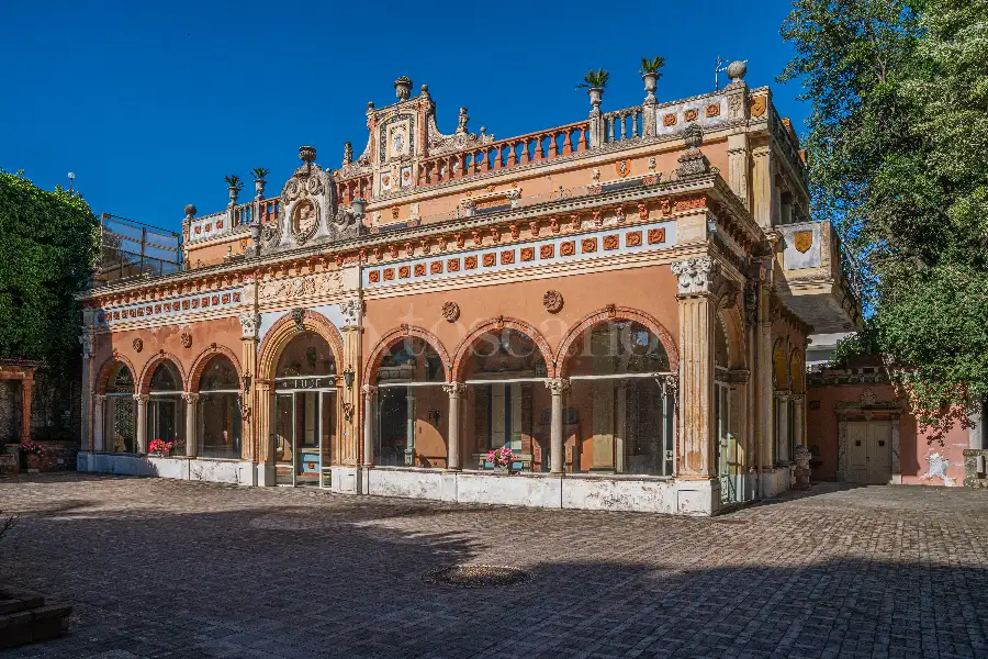 Villa in vendita di 1.200 mq a €4.250.000 (rif. 61/2026)