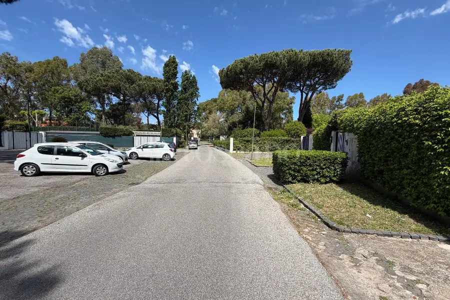 Villa Plurifamiliare in vendita di 250 mq a €575.000 (rif. 25/2026)