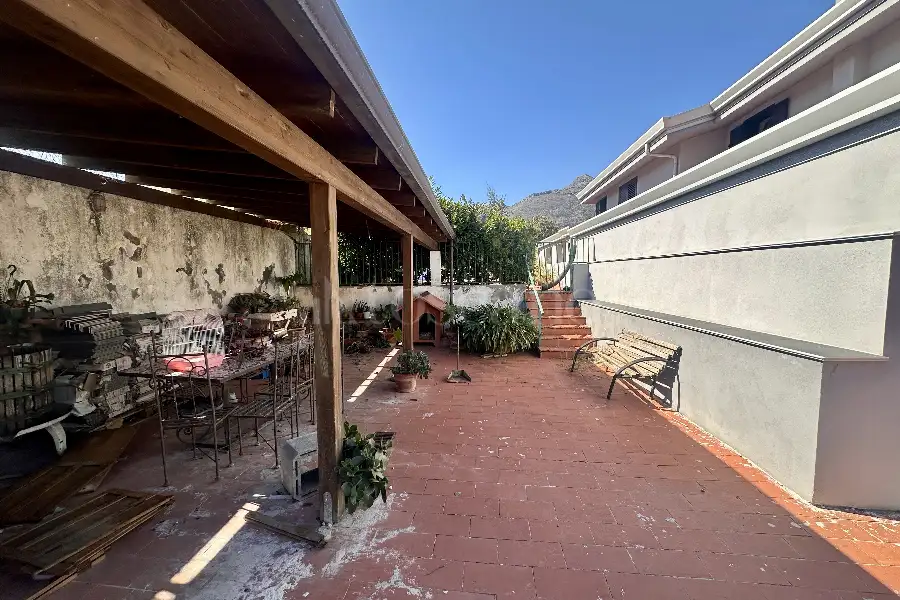 Villa in vendita di 350 mq a €439.000 (rif. 27/2025)