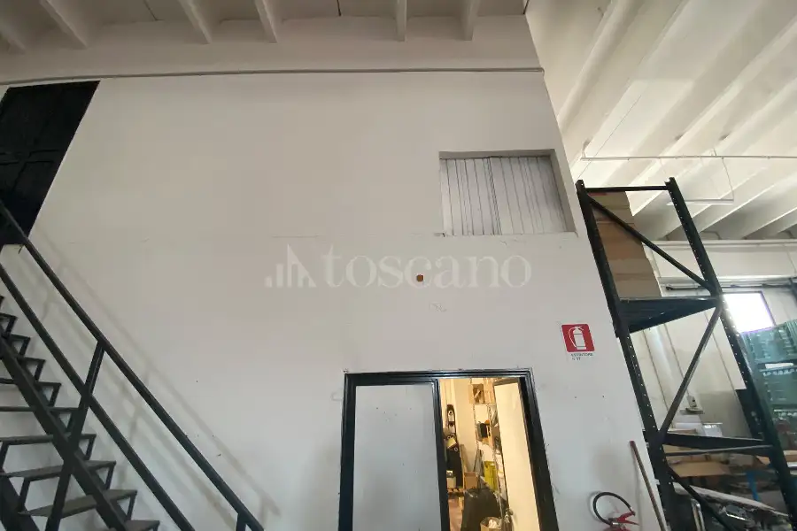 Capannone in vendita di 1.650 mq a €699.000 (rif. 21/2026)