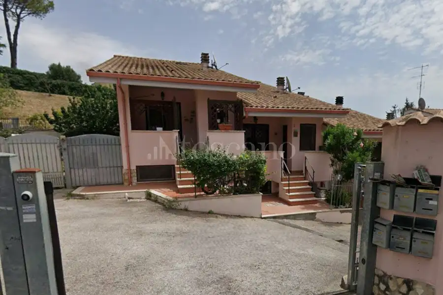 Villino a Schiera in vendita di 85 mq a €230.000 (rif. 17/2026)