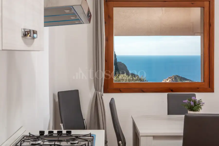 Villa Plurifamiliare in vendita di 256 mq a €770.000 (rif. 1/2026)