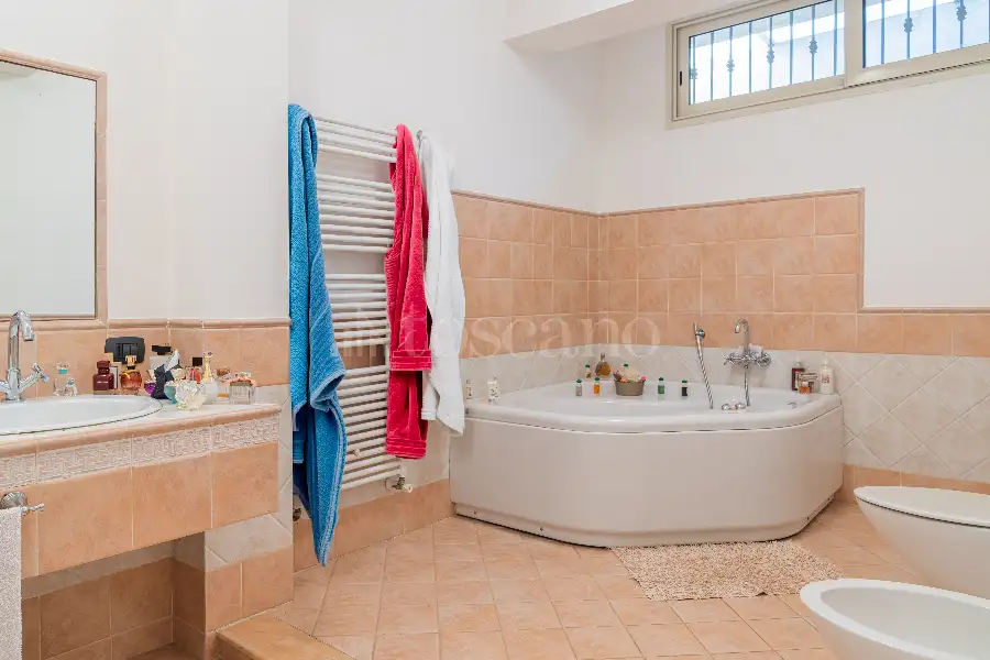 Villa in vendita di 200 mq a €390.000 (rif. 77/2026)