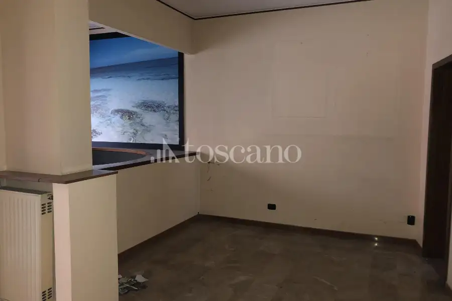 Ufficio in vendita di 224 mq a €205,000 (rif. BL6099VE)