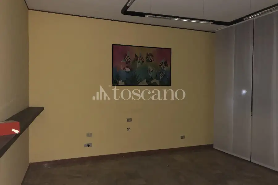 Ufficio in vendita di 224 mq a €205,000 (rif. BL6099VE)