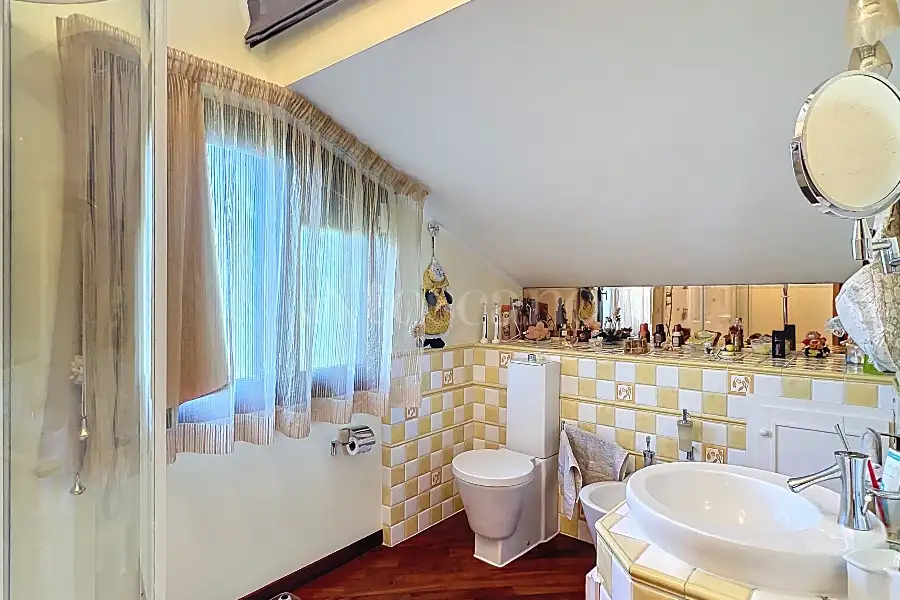 Casa Indipendente in vendita di 330 mq a €590.000 (rif. 82/2025)