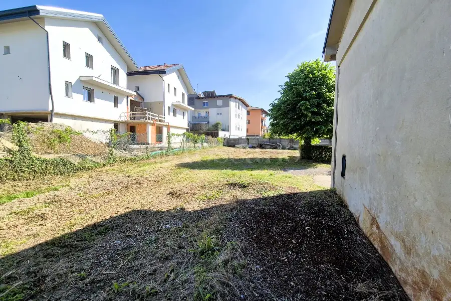 Laboratorio in vendita di 300 mq a €290.000 (rif. 24/2026)