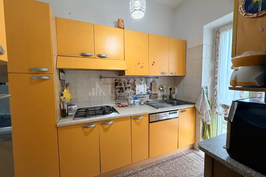 Palazzo in vendita di 300 mq a €375.000 (rif. 3/2026)