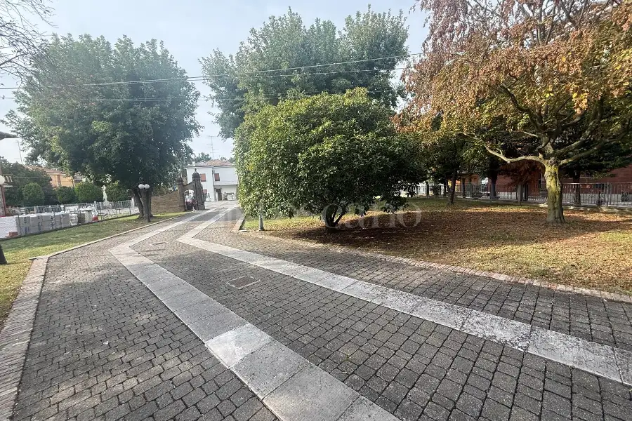 Casa Indipendente in vendita di 332 mq a €655.000 (rif. 52/2026)