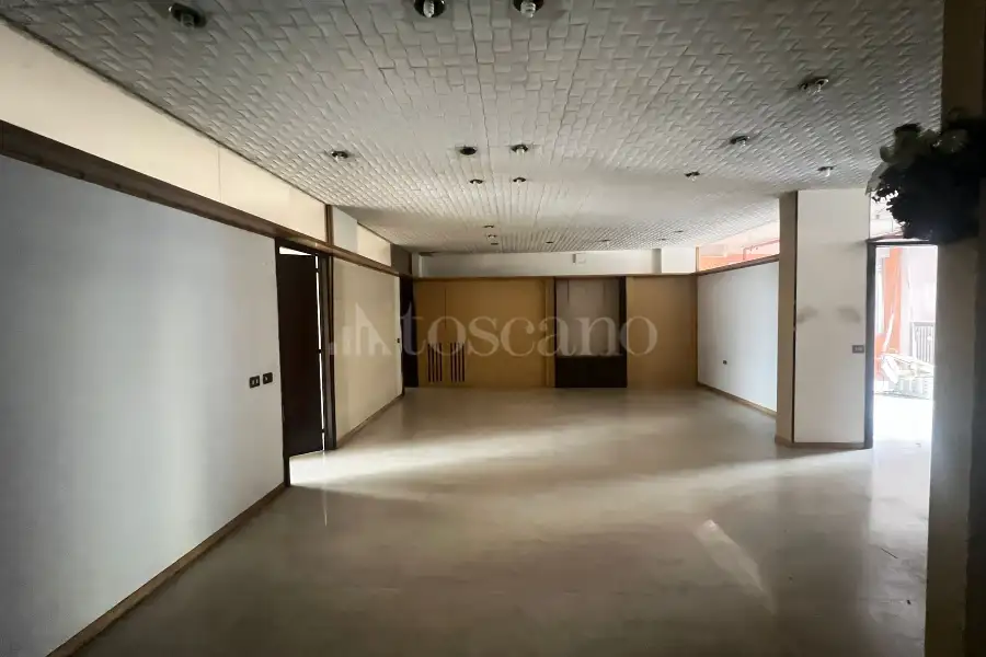 Negozio in vendita di 158 mq a €129.000 (rif. 5/2026)