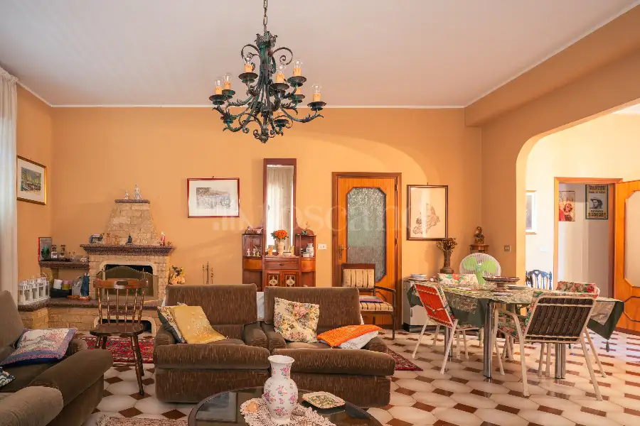 Villa in vendita di 250 mq a €298.000 (rif. 60/2025)