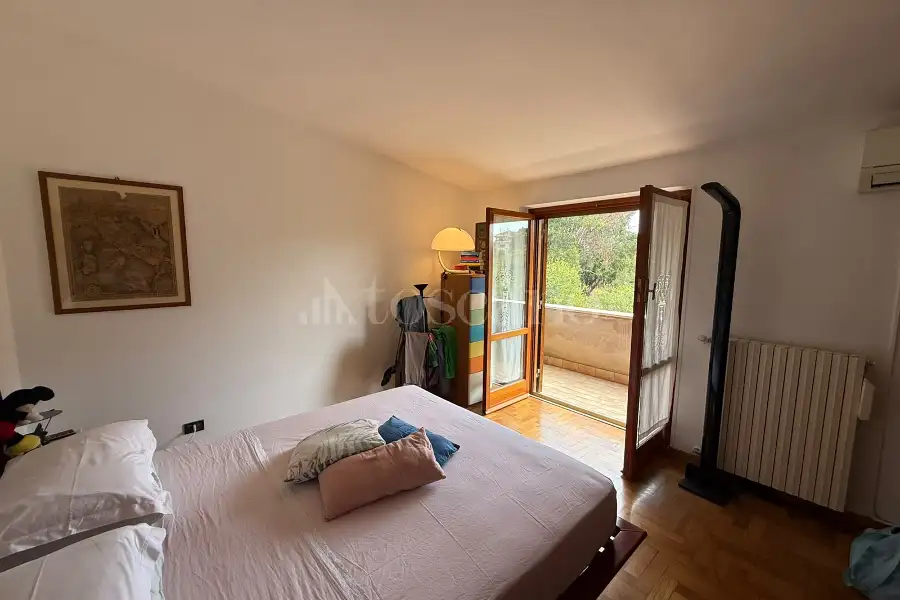 Villa Bifamiliare in vendita di 240 mq a €790.000 (rif. 10/2026)