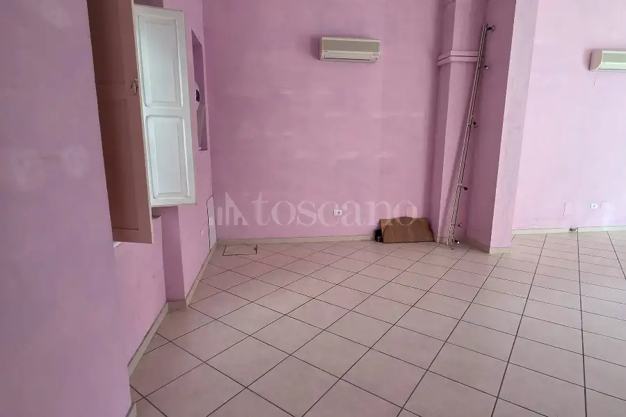 Negozio in vendita di 68 mq a €58.000 (rif. 30/2026)