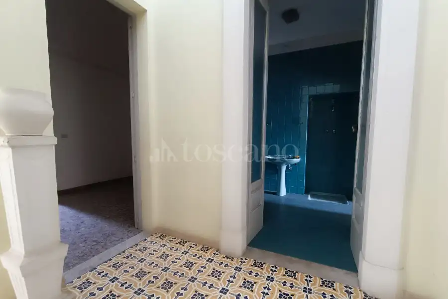 Palazzo in vendita di 270 mq a €650.000 (rif. 19/2024)