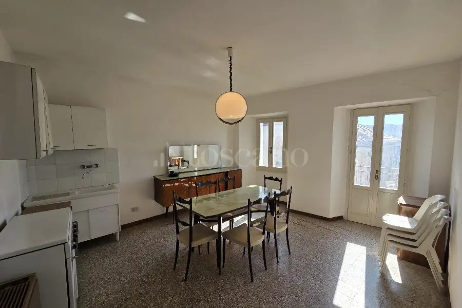 Casa Indipendente in vendita di 220 mq a €120.000 (rif. 5/2026)