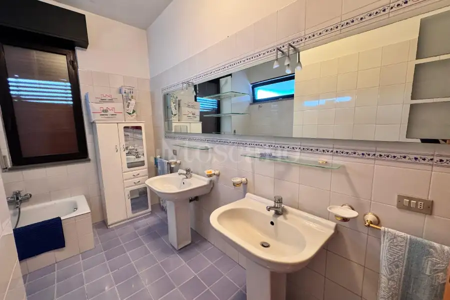 Villa in vendita di 300 mq a €420.000 (rif. 16/2026)