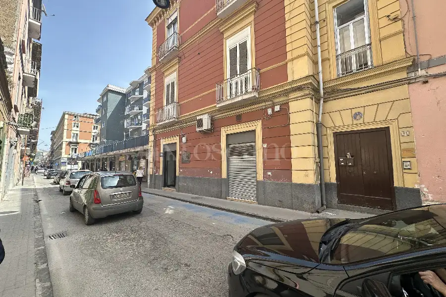 Negozio in affitto di 85 mq a €850 (rif. 19/2026)