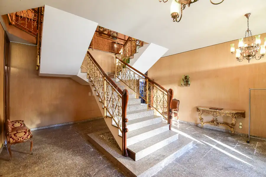 Villa in vendita di 370 mq a €525.000 (rif. 54/2025)