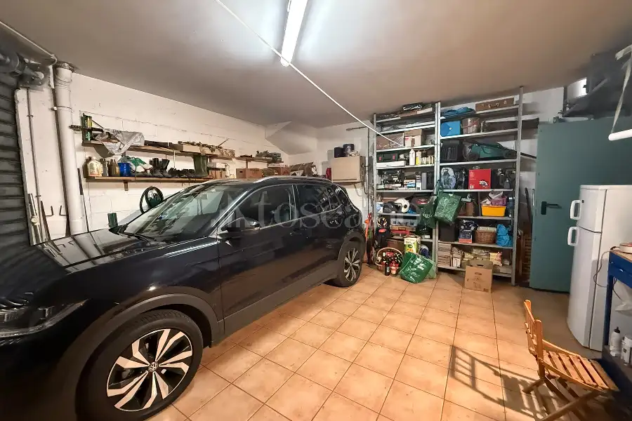 Villa Plurifamiliare in vendita di 220 mq a €545.000 (rif. 12/2026)