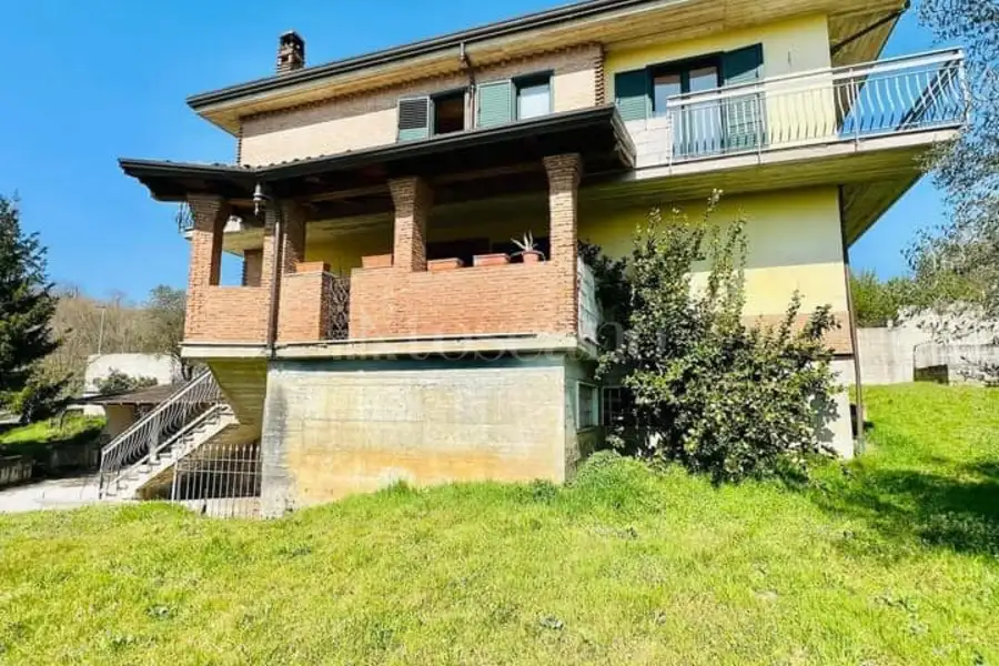 Villa in vendita di 280 mq a €275.000 (rif. 115/2026)