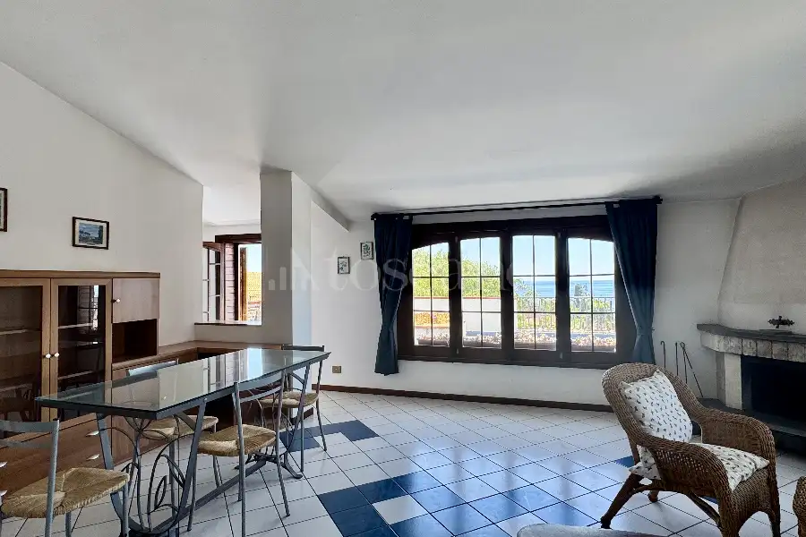 Villa in vendita di 380 mq a €550.000 (rif. 94/2026)
